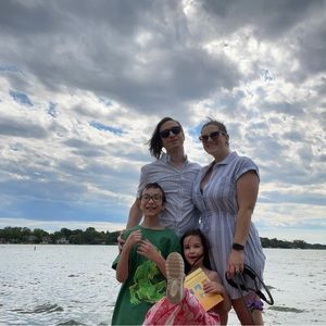 Meet your Posher, Alexis